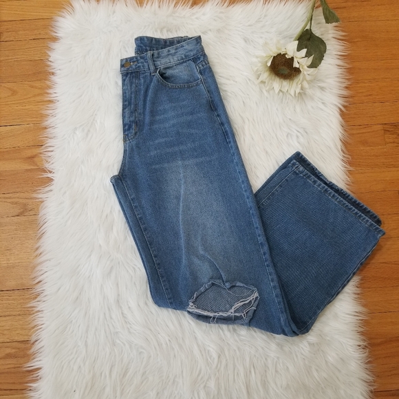 SHEIN High Waist Wide Leg Jeans with Holes on the Knees Color Washed Blue Size M - Picture 2 of 16